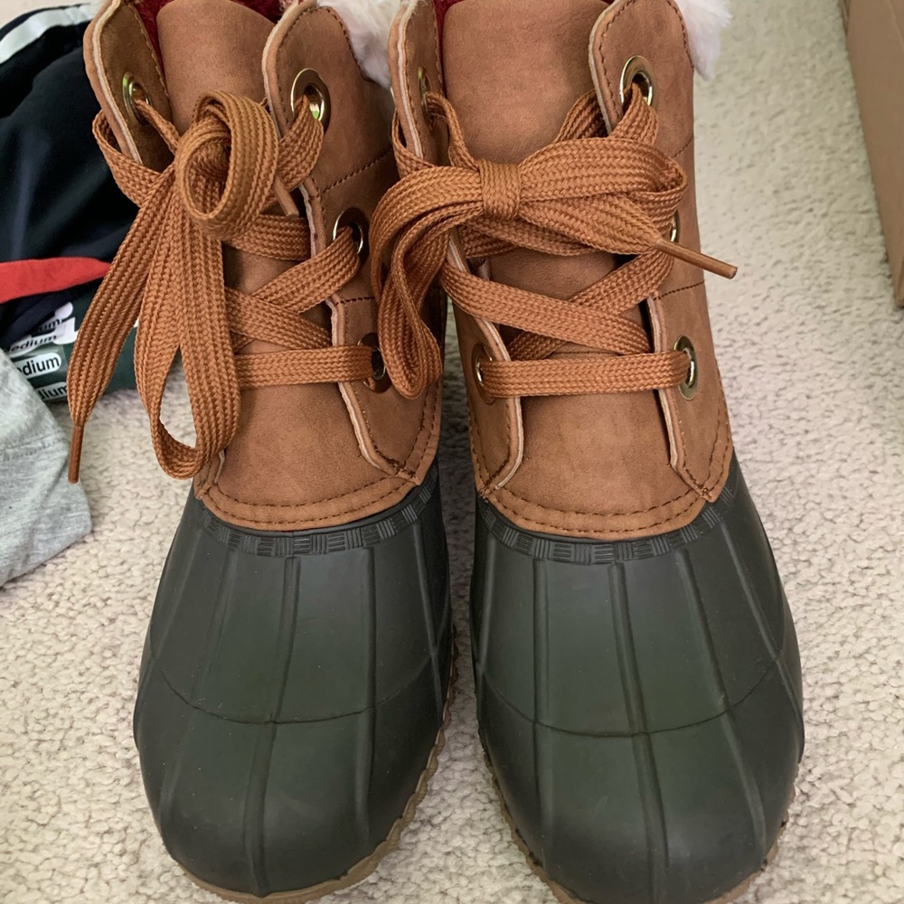 Tommy Hilfiger winter boots